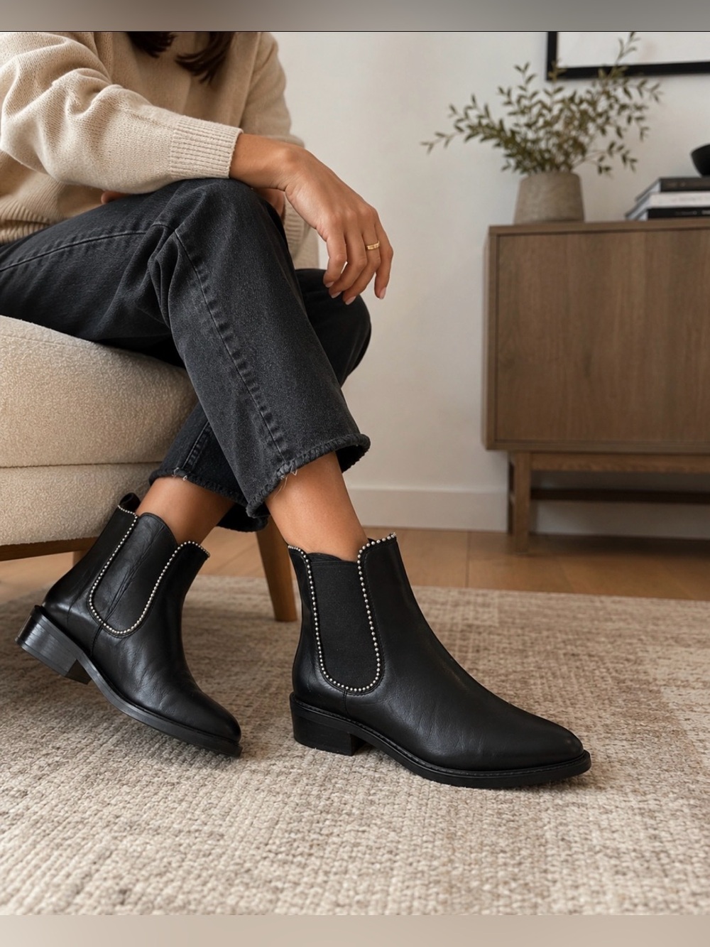 Coach Bowery Ball Chain Leather Ankle Bootie Size 8.5